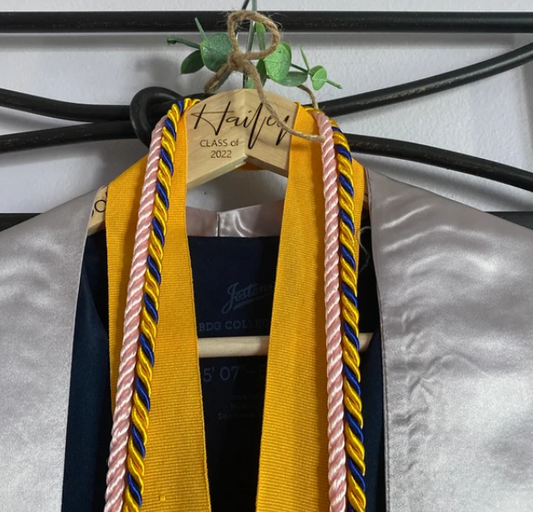 Senior graduation hanger, these are great for high school and college seniors